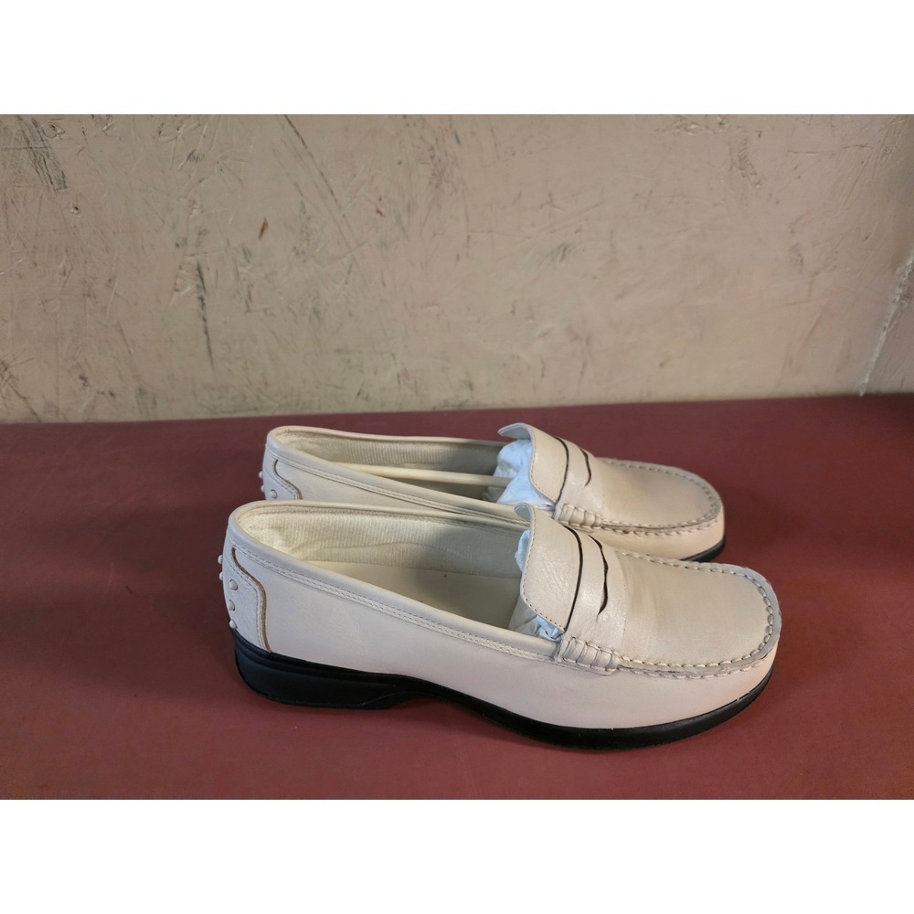 G.Wiz Ray Bone Leather Penny Loafers Women 8 M Studded Heel Slip On Shoes